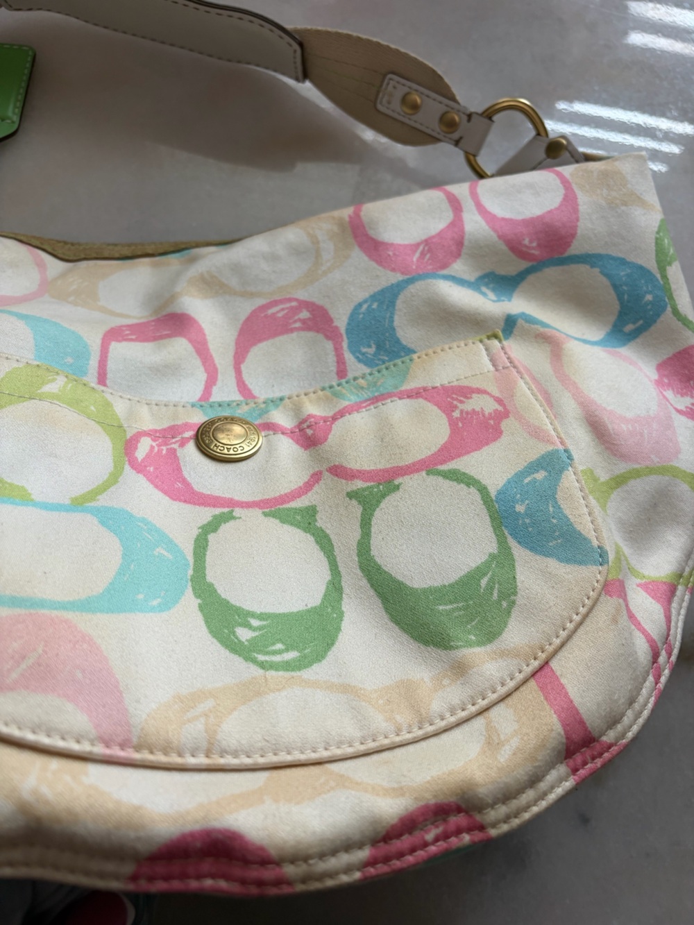 Vintage Coach Multicolor Signature Circle Print Hobo Bag - Pastel colors - Picture 7 of 13
